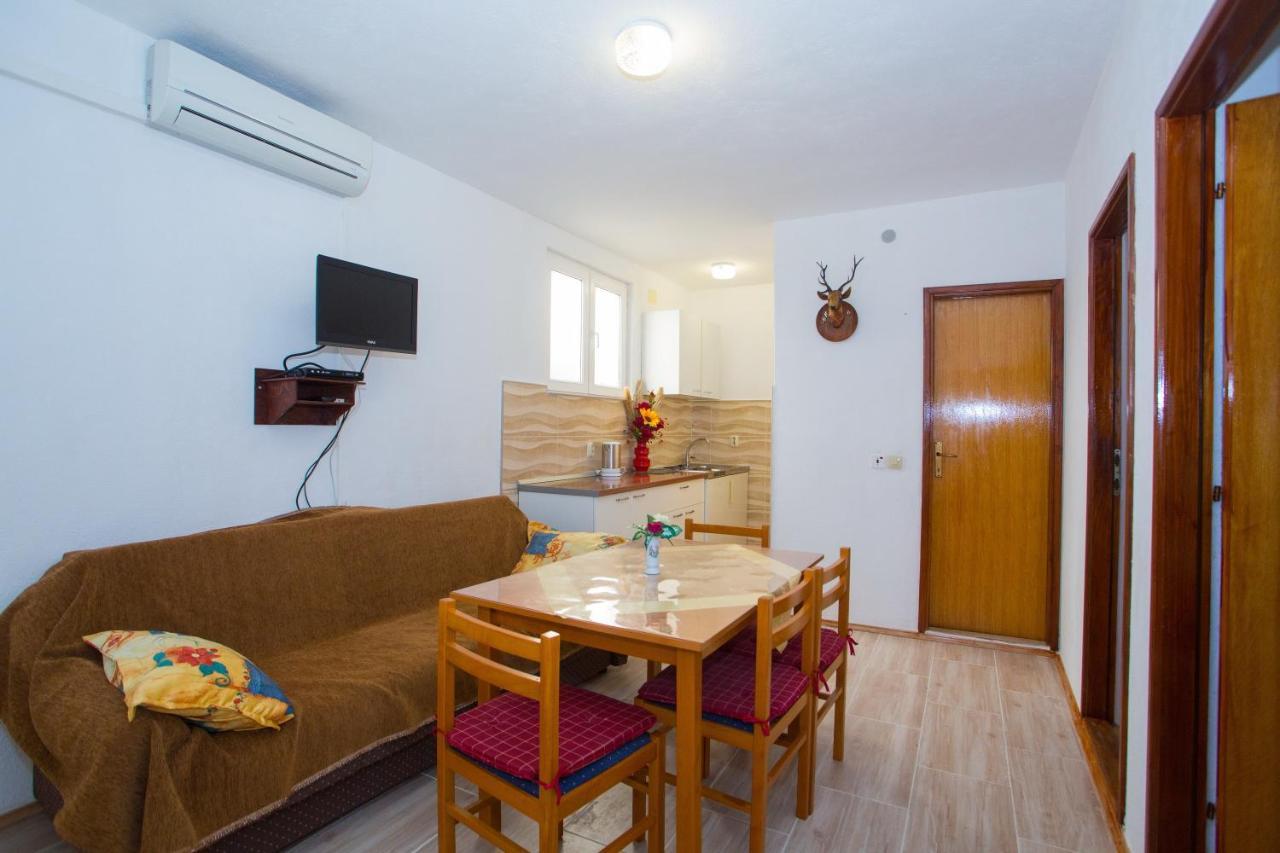 Apartments With A Parking Space Baska Voda, Makarska - 6761 Baška Voda Exterior foto